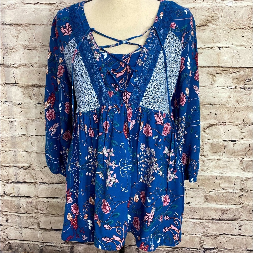 Womens Absolutely Famous Size Medium Blue floral boho tunic high low ski…